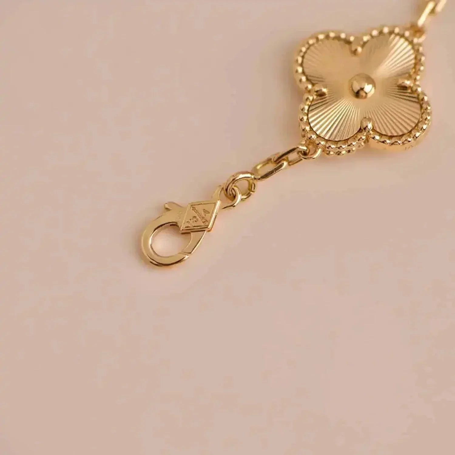 [Lumi]New  CLOVER 5 MOTIF LASER BRACELET COLLECTION
