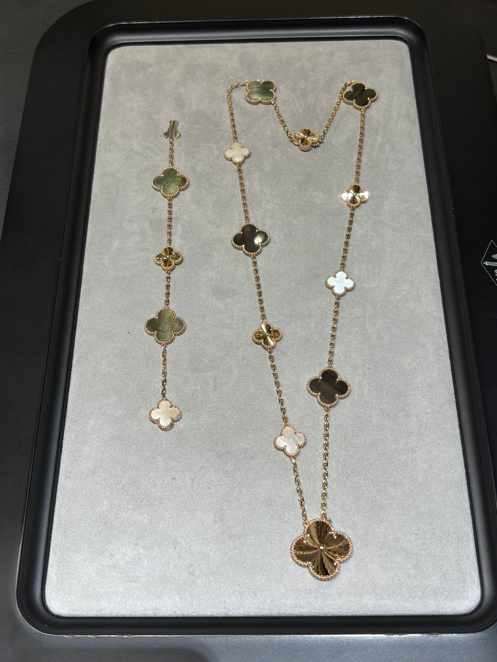 [¡®Lumi¡¯] 25 NEW CLOVER 15 MOTIFS GRAY MOTHER-OF-PEARL