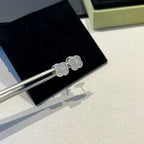 ¡®Lumi¡¯CLOVER MINI DIAMOND STUD EARRINGS